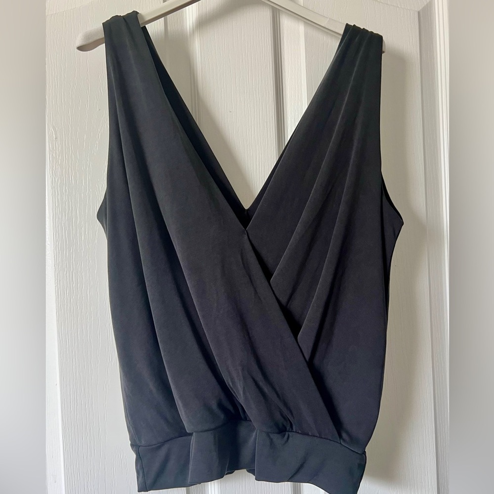 Veronica M Surplice tank top with band Size Small
